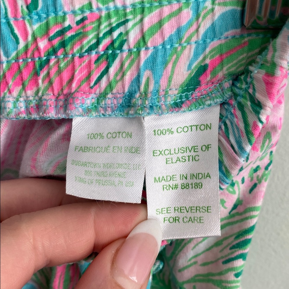 Lilly Pulitzer Girl’s Colorful Tropical Print Shorts Size Small Size 4-5 - Picture 4 of 5